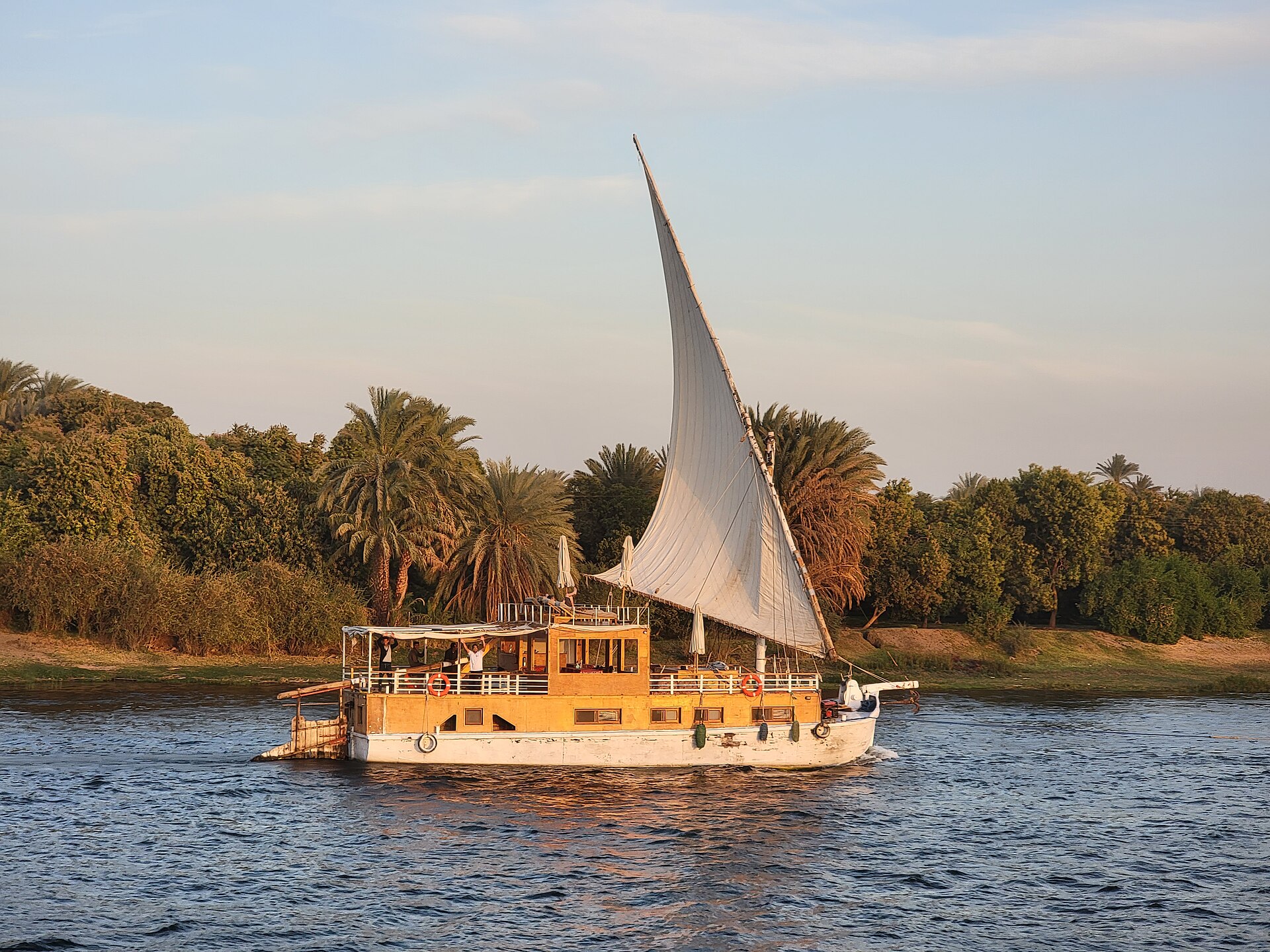 Dahabiya sailing, Esna to Aswan