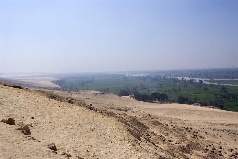 The green Nile valley seen from the edge of the desert